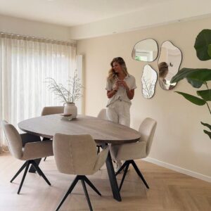 Set 2 scaune dining rotative din tesatura bej/negru Misaki