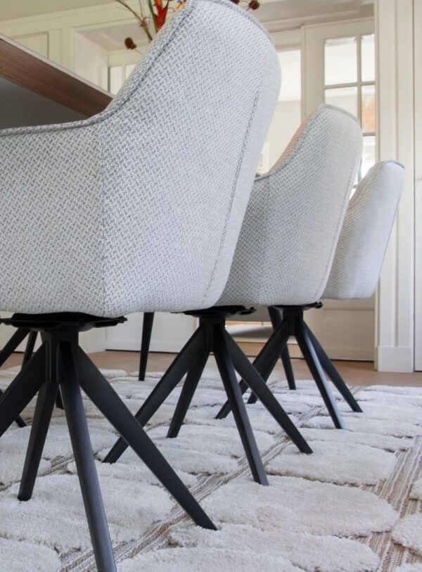 Set 2 scaune dining rotative din tesatura gri deschis/negru Hofu - imagine 6