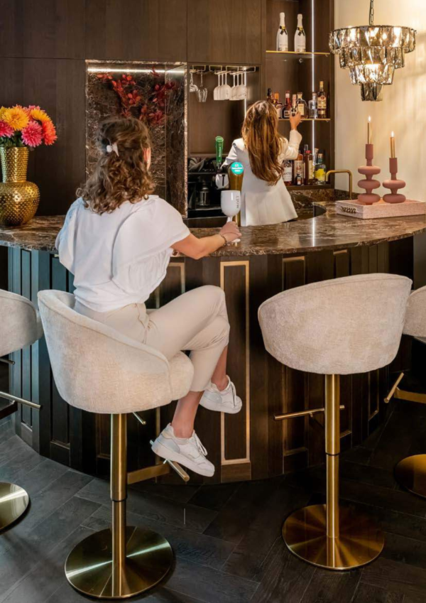 Scaun de bar rotativ ajustabil bej kaki din catifea New York - imagine 2