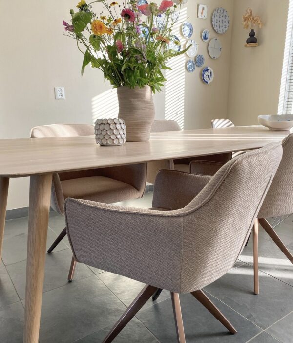 Set 2 scaune dining rotative din tesatura bej/roze Hofu - imagine 5