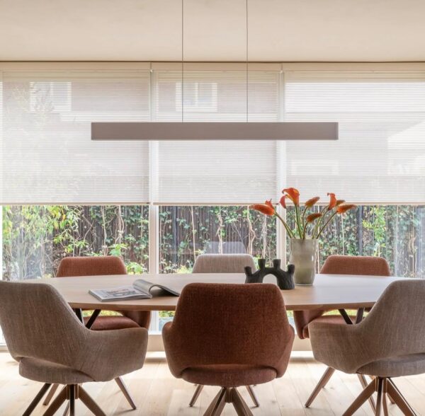 Set 2 scaune rotative dining din tesatura grej/roze Yanai - imagine 5