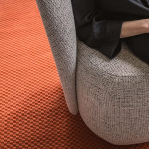 Fotoliu gri antracit din tesatura structurata Saamit